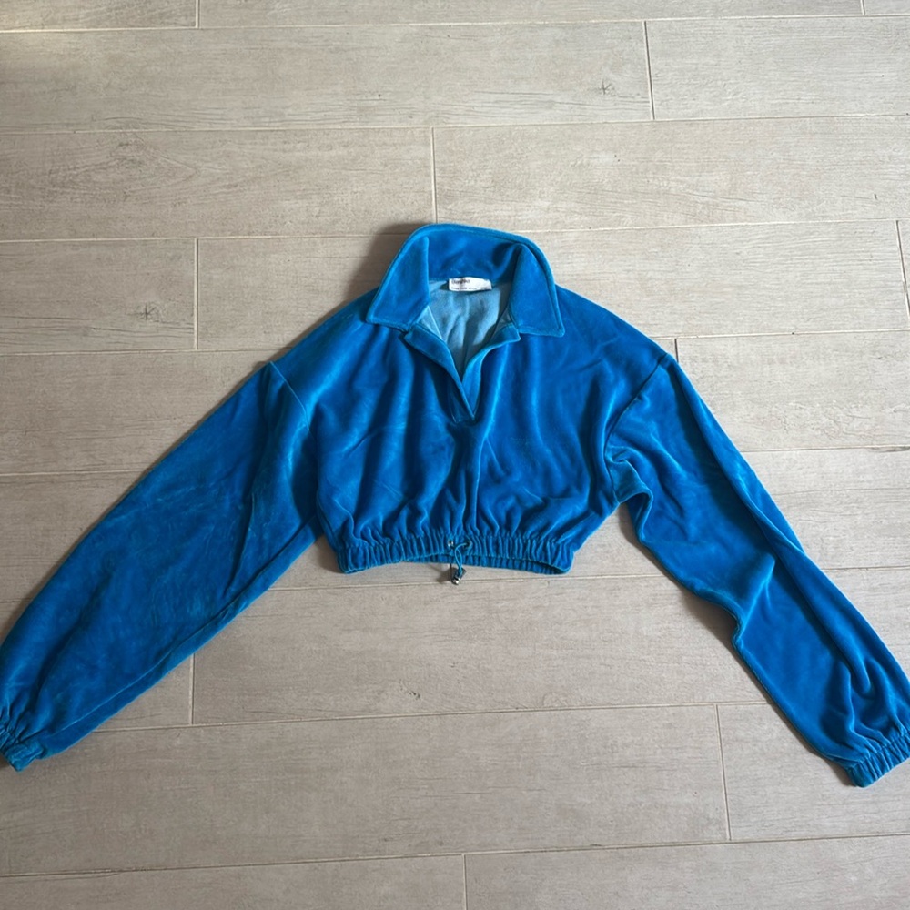 Bershka crop long sleeve “hoodie”, size XS